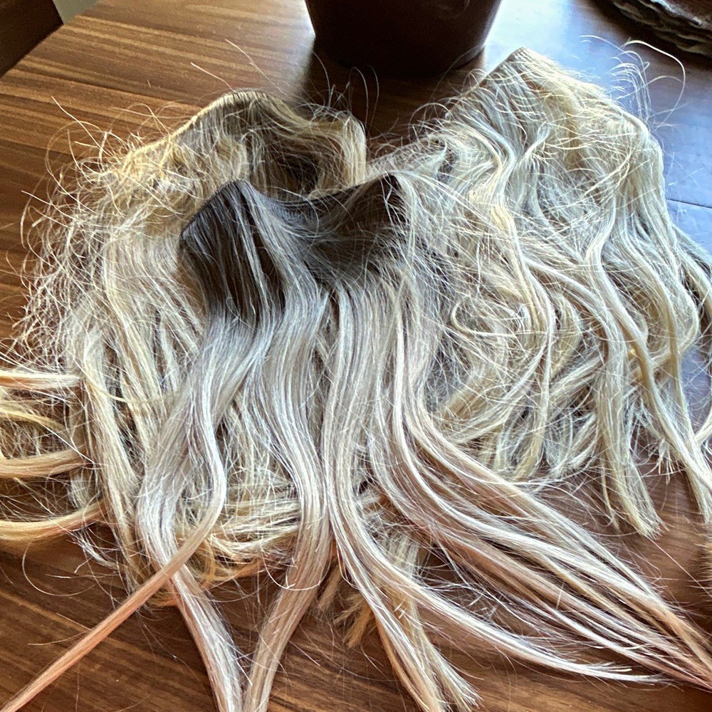 Blonde Light Brown Ombre Wavy Synthetic Hair Extension 17 ins lot very nice